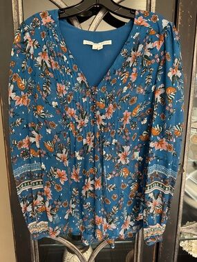 Veronica Beard size 6 Blue Floral Pintuck Blouse/tunic